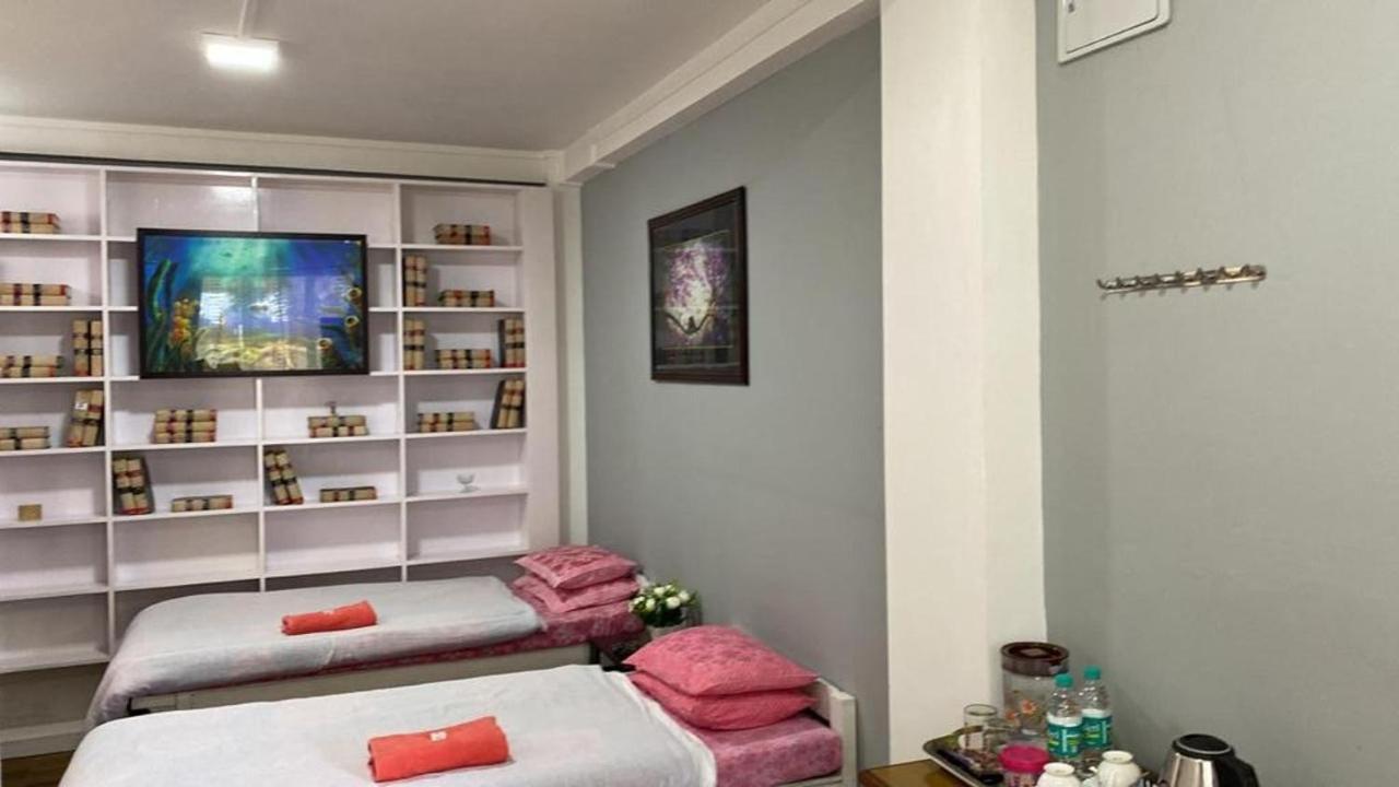 Jan Homestay Shillong Eksteriør bilde